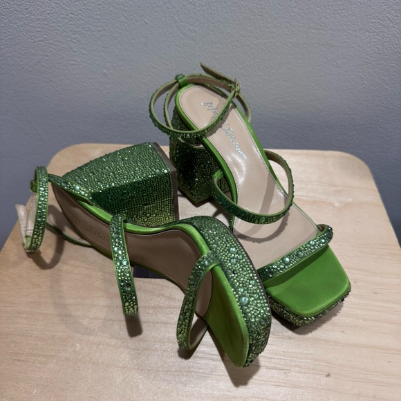 Betsey Johnson heels - Picture 2 of 2